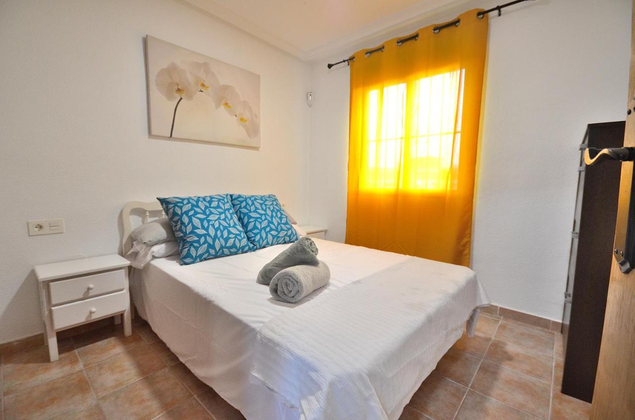 Villa Agradable Adosado Con Piscina, Duchas Hidromasaje Torrevieja Esterno foto