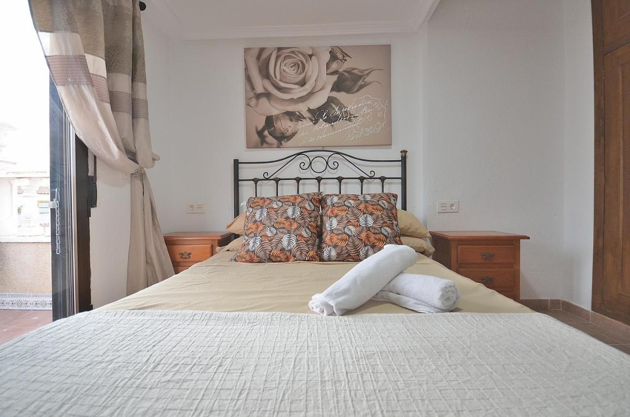 Villa Agradable Adosado Con Piscina, Duchas Hidromasaje Torrevieja Esterno foto