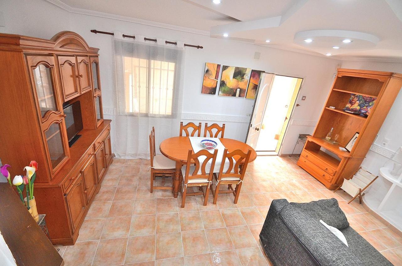 Villa Agradable Adosado Con Piscina, Duchas Hidromasaje Torrevieja Esterno foto