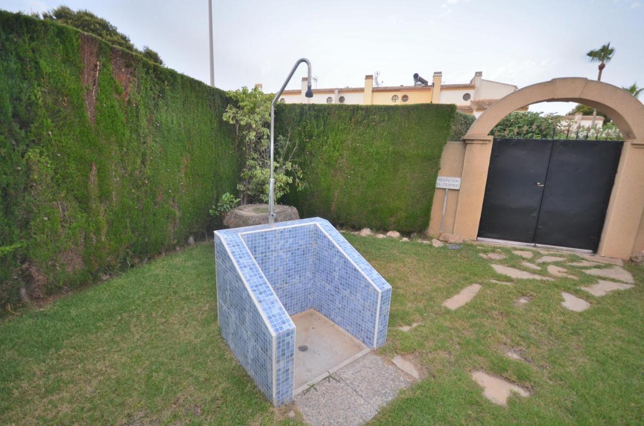 Villa Agradable Adosado Con Piscina, Duchas Hidromasaje Torrevieja Esterno foto