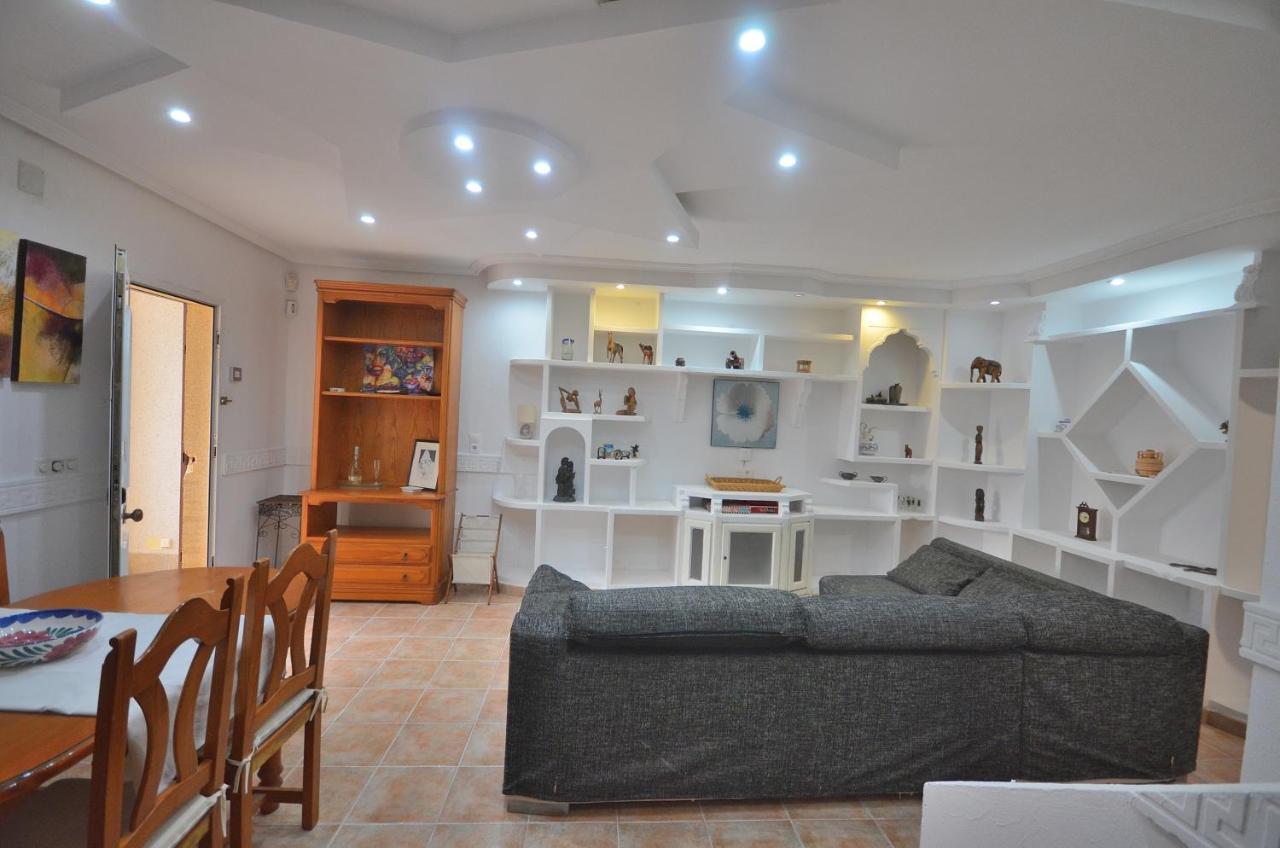 Villa Agradable Adosado Con Piscina, Duchas Hidromasaje Torrevieja Esterno foto