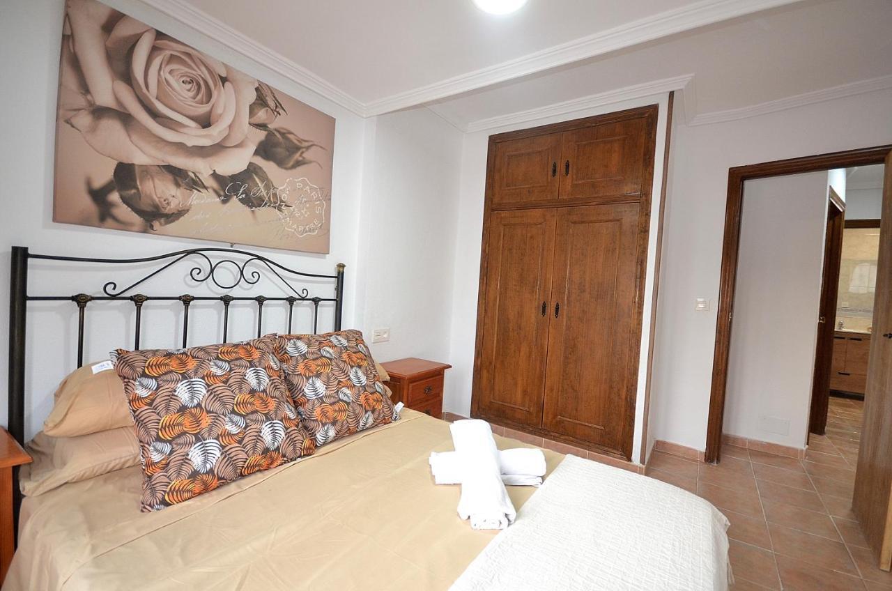 Villa Agradable Adosado Con Piscina, Duchas Hidromasaje Torrevieja Esterno foto
