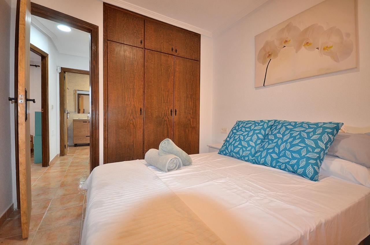 Villa Agradable Adosado Con Piscina, Duchas Hidromasaje Torrevieja Esterno foto