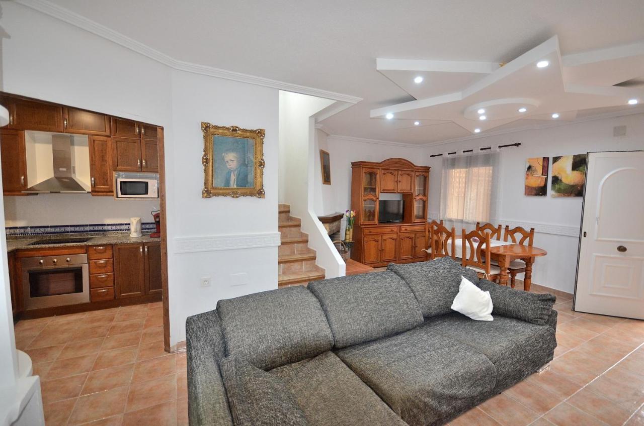 Villa Agradable Adosado Con Piscina, Duchas Hidromasaje Torrevieja Esterno foto